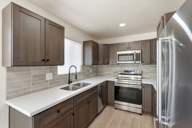 Foto del edificio - 3601 S Calle Polar