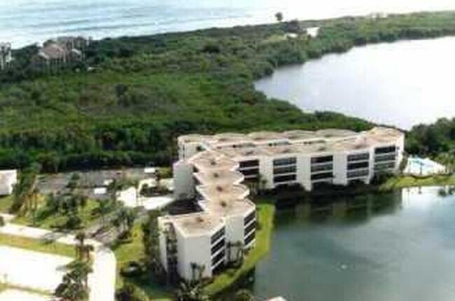 Foto del edificio - 221 NE Plantation Rd