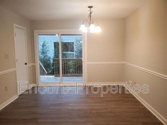 Foto del edificio - 7305 Leesville Rd