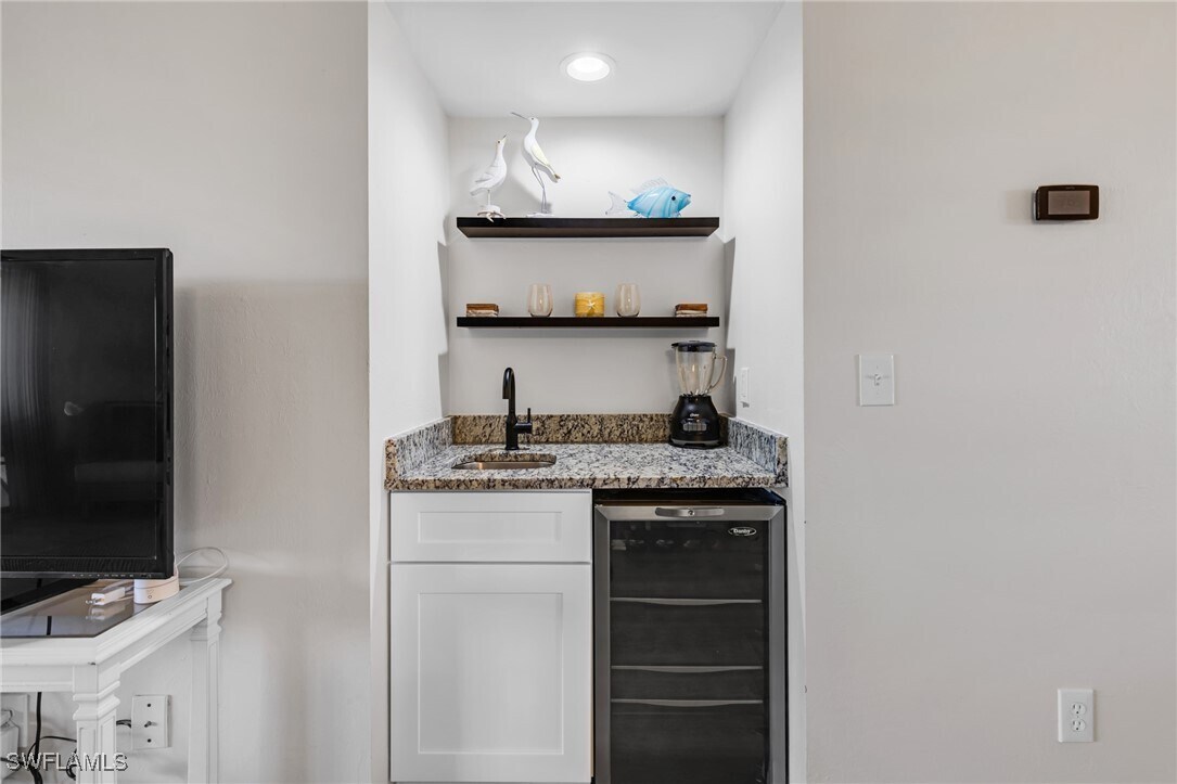 Foto principal - 12621 Kelly Sands Way