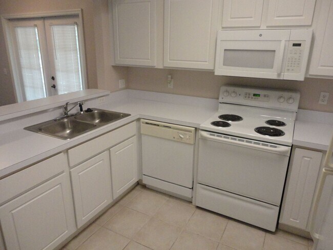 Building Photo - 4820 SW 91st Terrace