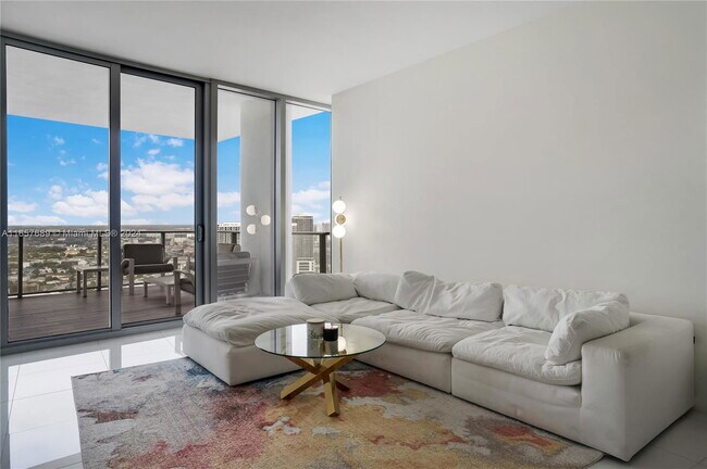 Foto del edificio - 851 NE 1st Ave