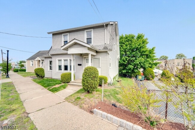 Building Photo - 401 Totowa Rd