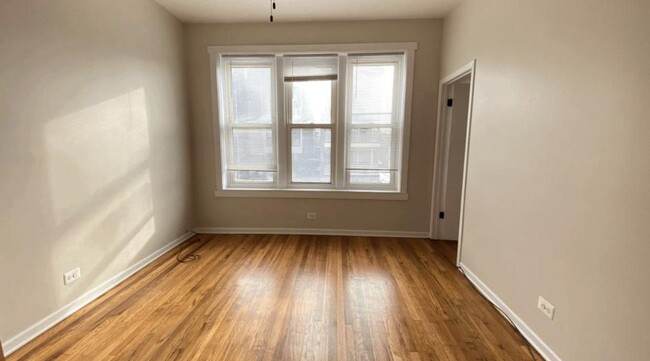 Foto del edificio - 2 bedroom in Chicago IL 60647