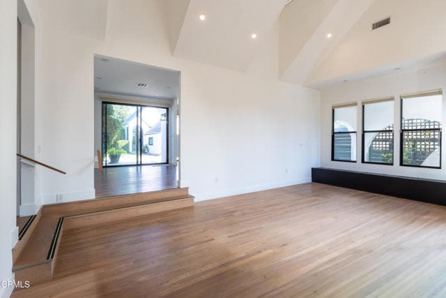 Building Photo - 5150 Loleta Ave