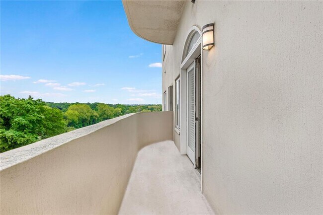 Foto del edificio - 2161 Peachtree Rd