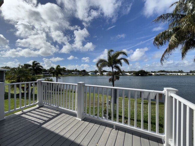 Foto del edificio - 6909 41st Ave N