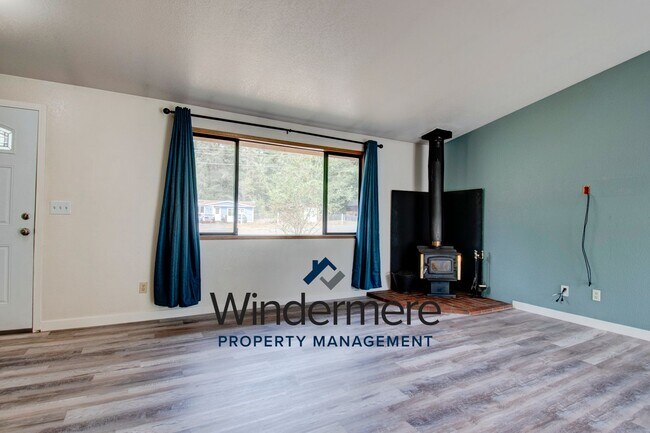 Building Photo - 2 Bed 1 Bath Home in Northgate
