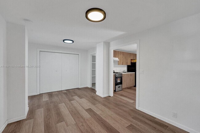 Foto del edificio - 310 N Ocean Breeze