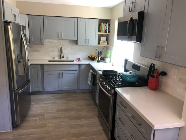 Brand New Kitchen - 3785 Dove St