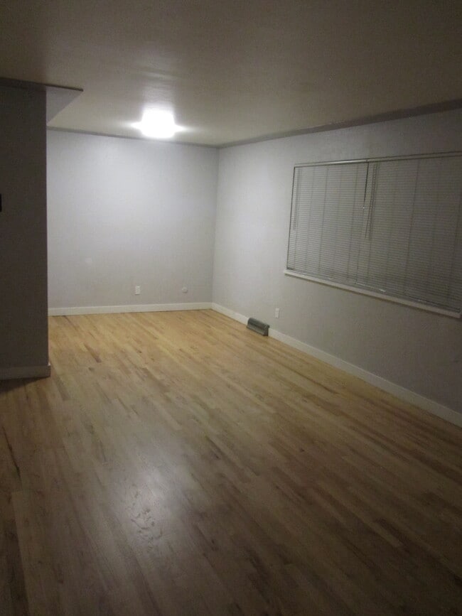 Sala de estar/comedor - 2313 Peoria St