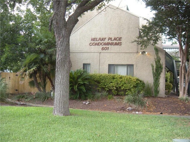 Foto del edificio - 601 Nelray Blvd