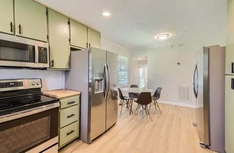 Kitchen - 1274 Gatewood Dr