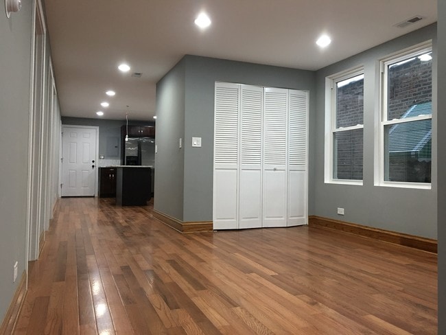 Dining Room - 6025 S Maplewood Ave
