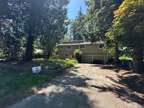Building Photo - 1479 Greenville Dr
