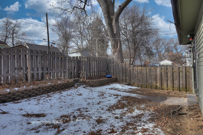 Building Photo - 3120 Fontenelle Blvd