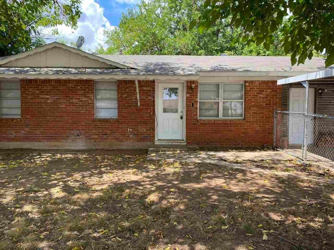 1604 Las Vegas Trail, Wichita Falls, TX 76306 House Rental in Wichita