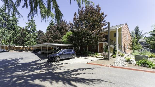 Building Photo - 2 bedroom in Bellevue WA 98006