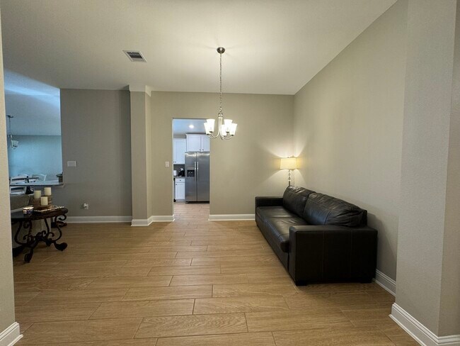 Building Photo - 486 Terra Vis Cir
