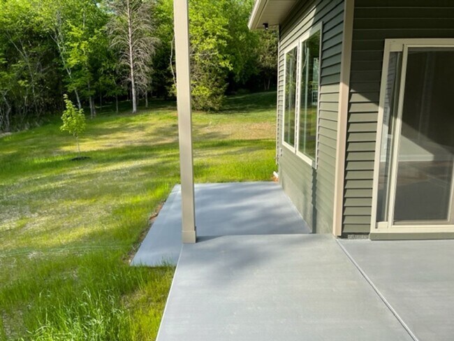 Foto del edificio - Vonore 37885 - 4 bedroom, 3 bath in Tellico Village - Contact Ed Johnson 865-924-5045