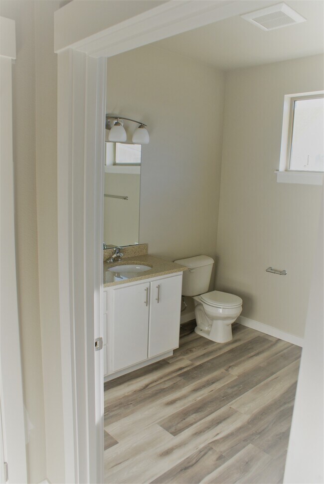 Foto del edificio - 61320 Blakely Rd