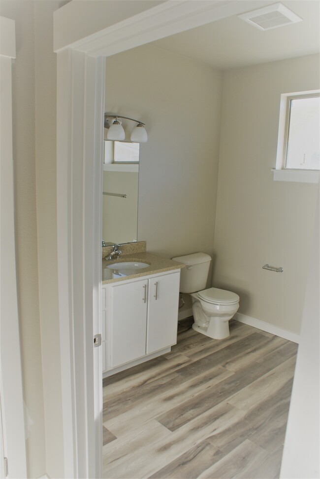 Building Photo - 61320 Blakely Rd