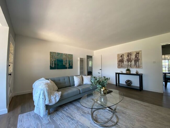 Foto del edificio - 917 Hamilton Ln