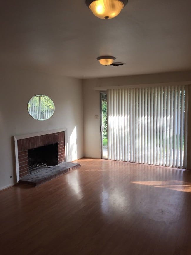 Building Photo - 750 Macduff Ave