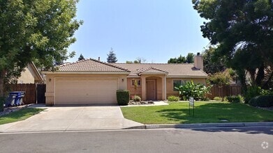 Building Photo - 5514 N Delbert Ave