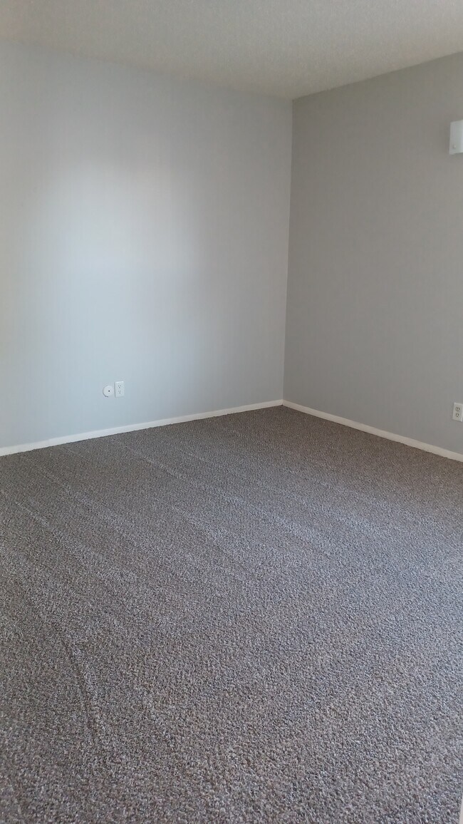 Crosswinds Apartments Apartments 2010 S Ingram Mill Rd Springfield