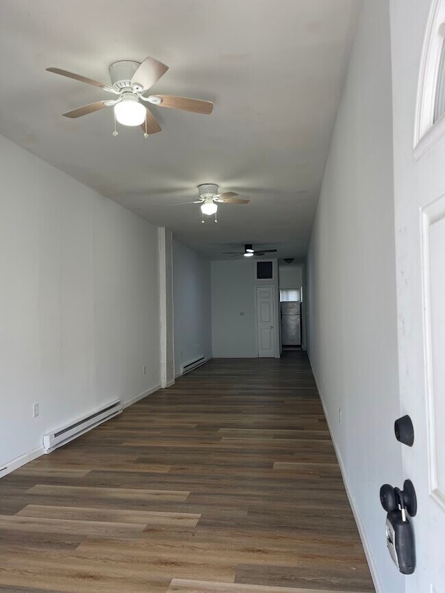 Foto del edificio - 809 Spring Garden St