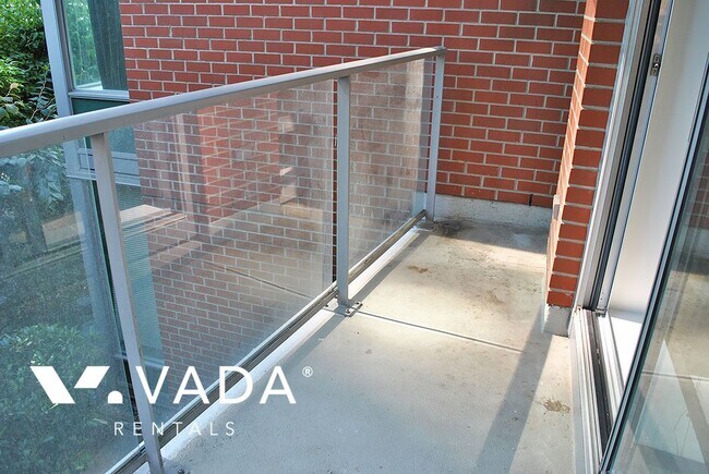 Photo du bâtiment - Firenze 1 Bedroom Apartment For Rent 508-6...