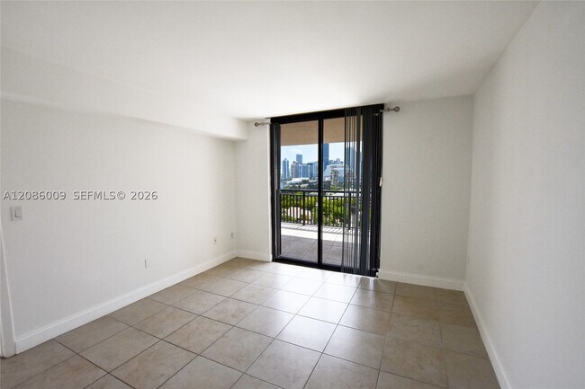 Foto del edificio - 540 Brickell Key Dr