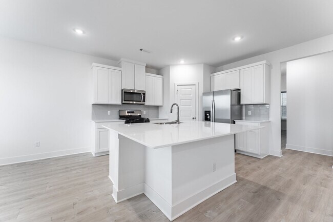 Building Photo - "Charming 3-Bedroom, 2-Bathroom Rental in ...