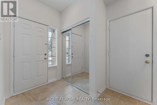 Building Photo - 104 B Craig Henry Dr
