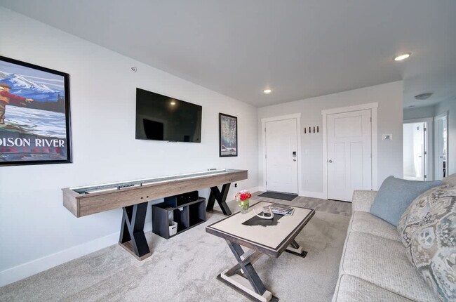 Foto del edificio - 5242 Fallon St