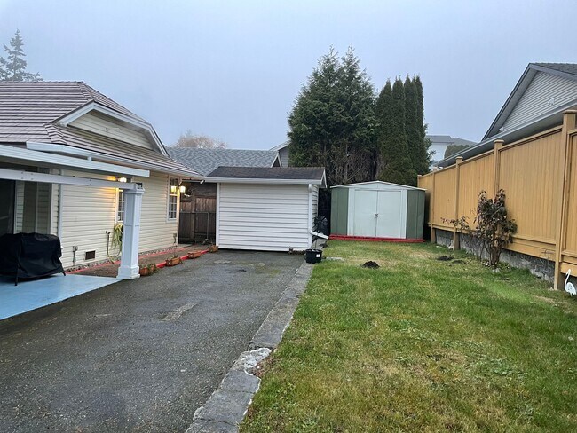 Photo du bâtiment - 19193 61A Av