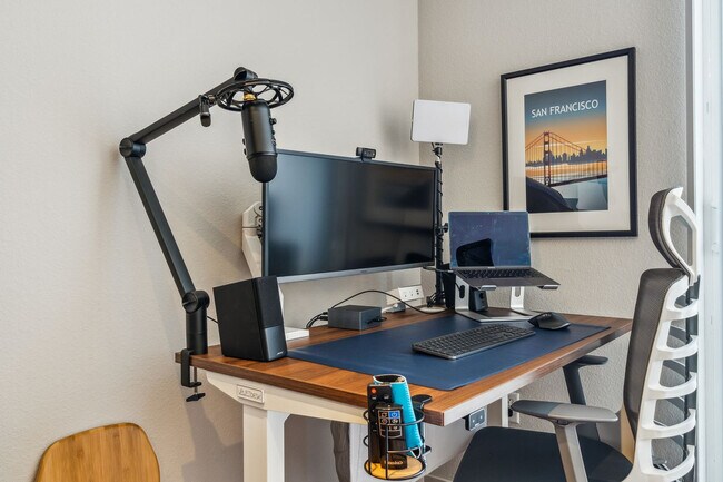 Foto del edificio - 730 Agnew Rd