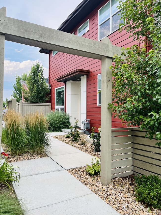 Building Photo - 763 Cristo Ln