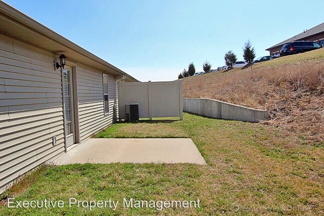 Building Photo - 2415-2415 Travelers Way
