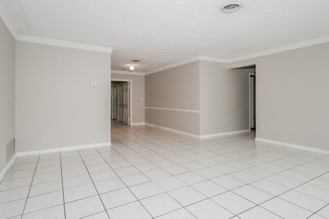Foto del edificio - 831 NW 43rd Ave