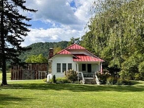 Building Photo - 2402 NC-194