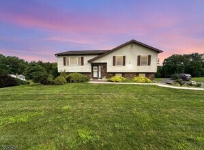 Building Photo - 162 Polkville Rd