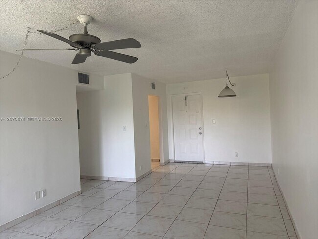 Building Photo - 3730 N Pine Island Rd