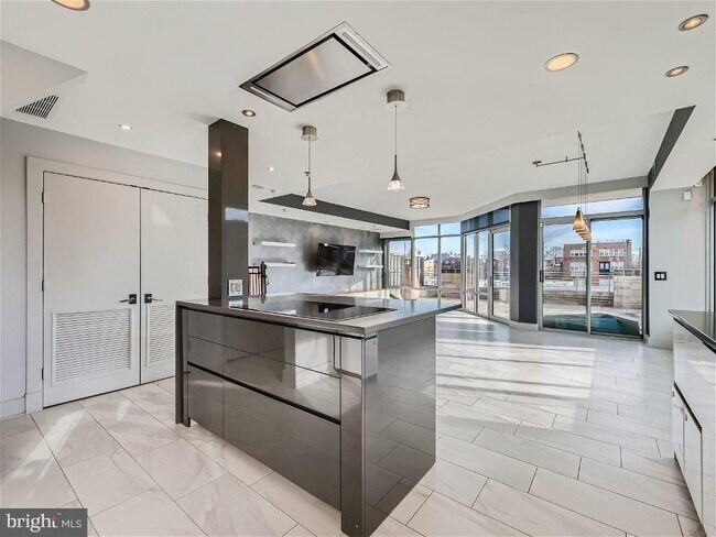 Foto del edificio - 1400 Lancaster St