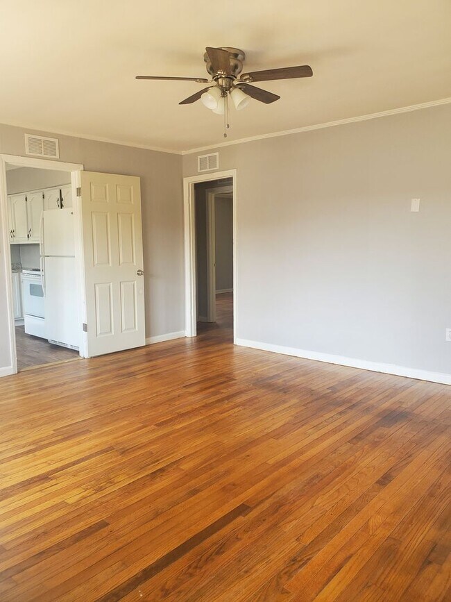 Foto del edificio - North Franklin Duplex