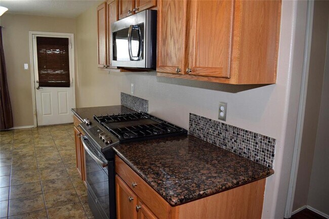 Foto del edificio - 19102 Prairie Bluff Dr