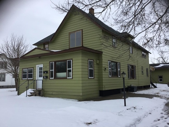 Building Photo - 1324 1st St N