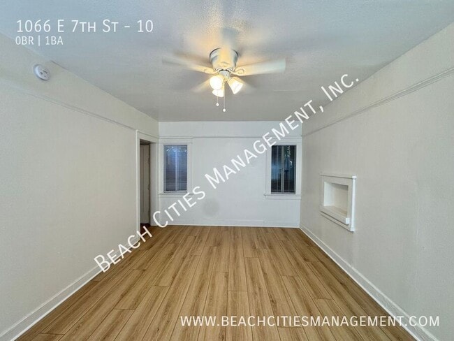 Building Photo - 1066 E 7th St