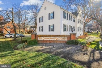 Building Photo - 1317 S Walter Reed Dr